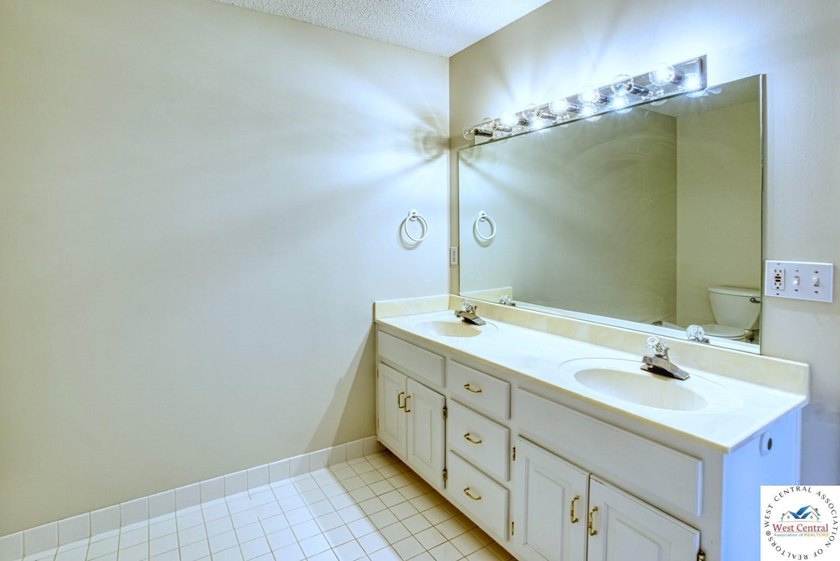 Discover luxury living with this stunning custom-built 5-bedroom - photo 26