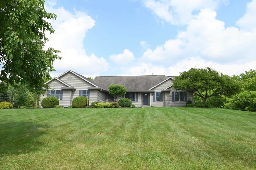 Remarkable Custom Built home available in Grand Videre Estates - photo 2