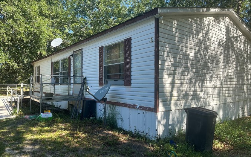 Basically BOGO! Two large manufactured homes on almost 2 acres - photo 14