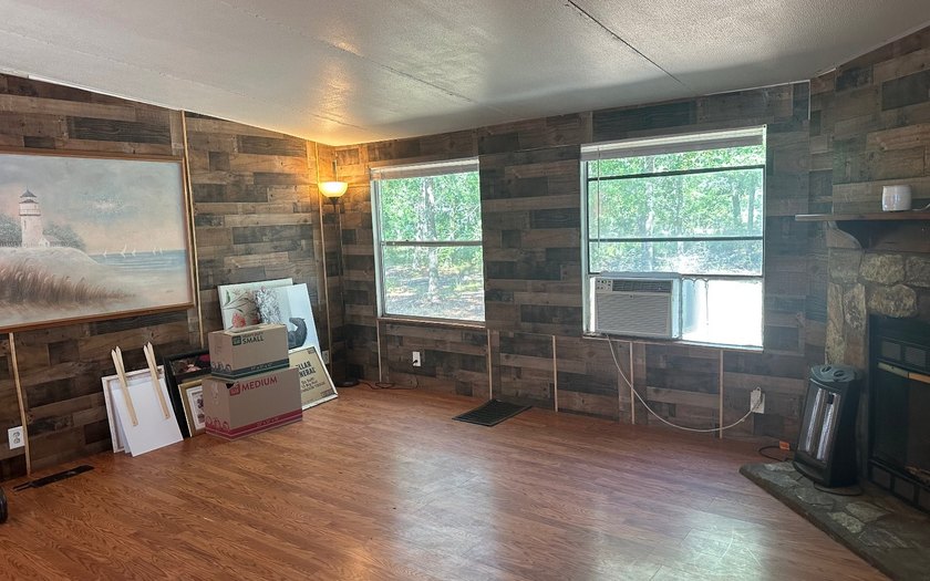 Basically BOGO! Two large manufactured homes on almost 2 acres - photo 15