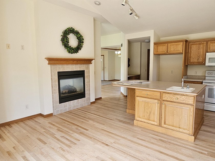 Remarkable Custom Built home available in Grand Videre Estates - photo 7