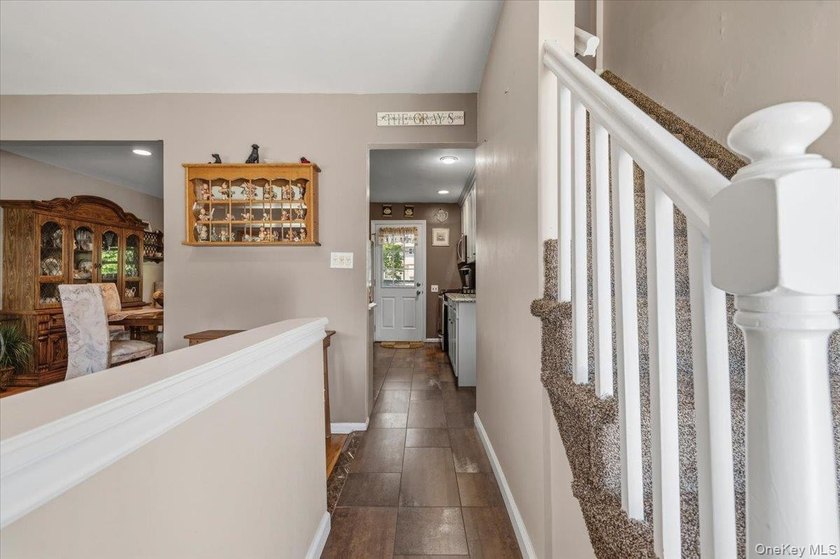 Welcome to 2565 Natta Blvd, a beautifully maintained 4-bedroom - photo 3