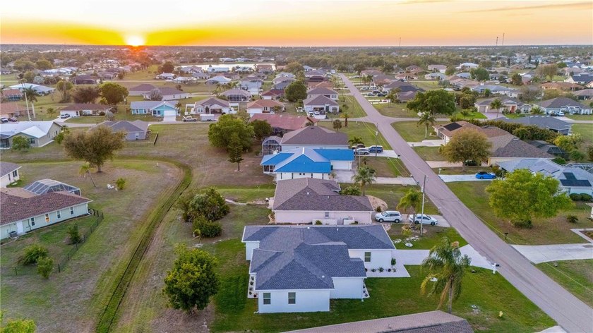 Welcome to your piece of paradise in the highly sought after - photo 3
