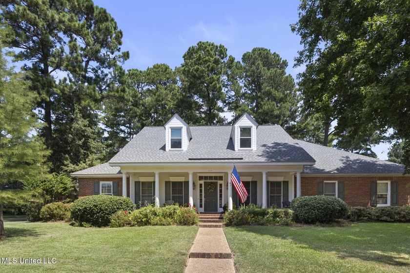 This one is a cream puff and a must see. 614 Kinsington has 5 - photo 3