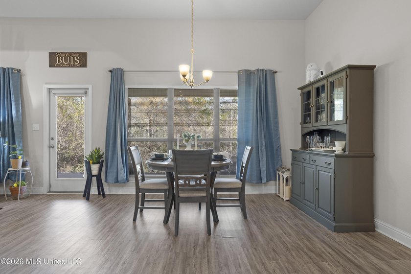 Beautiful 5-year-old Kingston floor plan by D.R. Horton - photo 15
