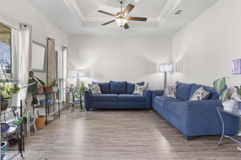 Beautiful 5-year-old Kingston floor plan by D.R. Horton - photo 18