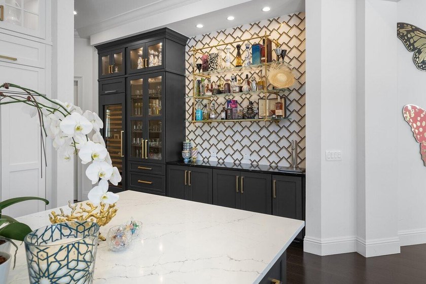 Situated on an expansive oversized lot, this exceptional 6 BD, 7 - photo 11