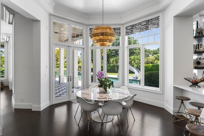 Situated on an expansive oversized lot, this exceptional 6 BD, 7 - photo 14