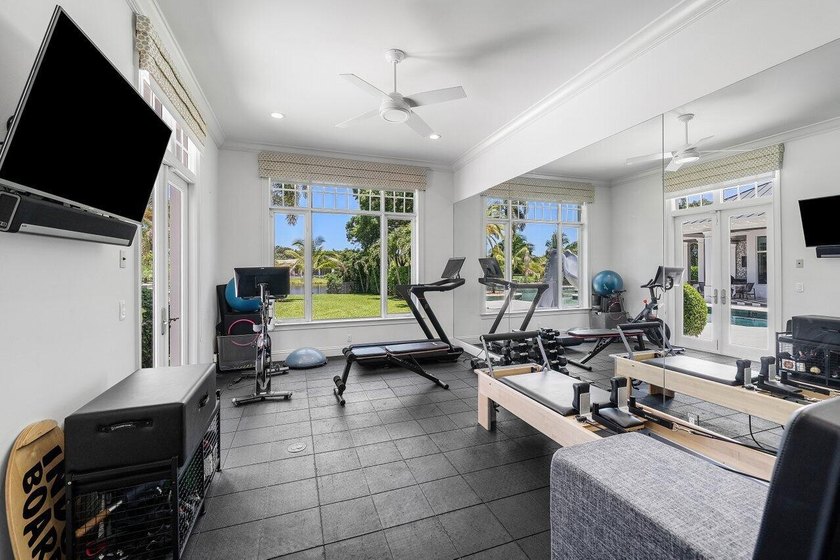 Situated on an expansive oversized lot, this exceptional 6 BD, 7 - photo 29