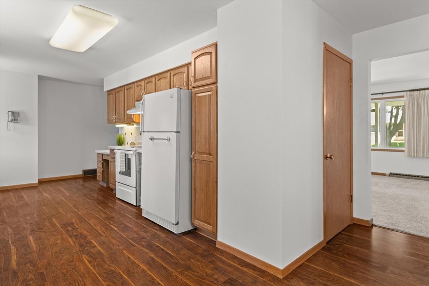 Tucked into an established northside neighborhood, this charming - photo 10