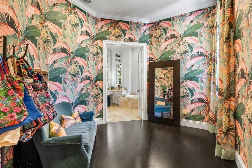 Situated on an expansive oversized lot, this exceptional 6 BD, 7 - photo 34
