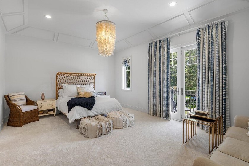Situated on an expansive oversized lot, this exceptional 6 BD, 7 - photo 48