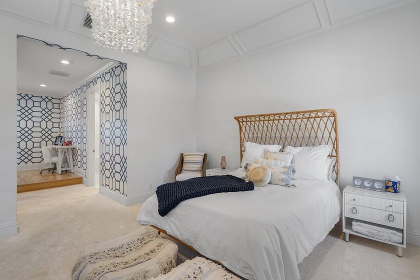 Situated on an expansive oversized lot, this exceptional 6 BD, 7 - photo 49