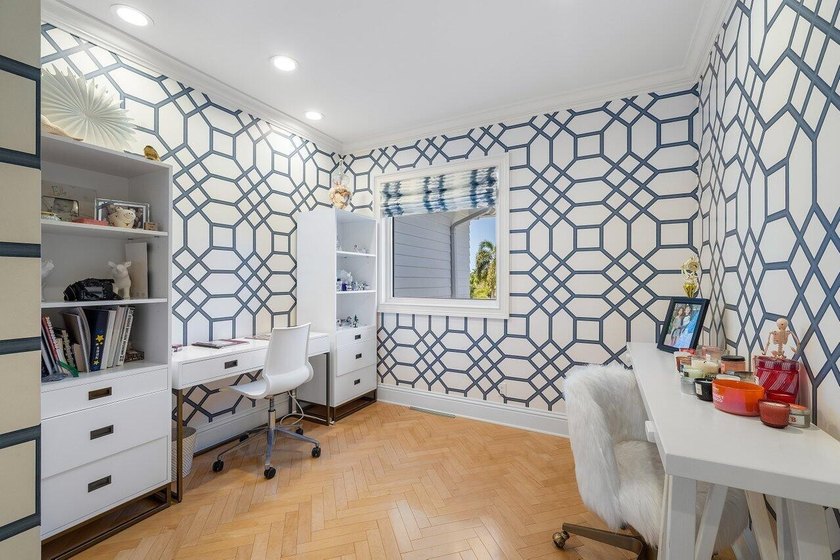 Situated on an expansive oversized lot, this exceptional 6 BD, 7 - photo 50