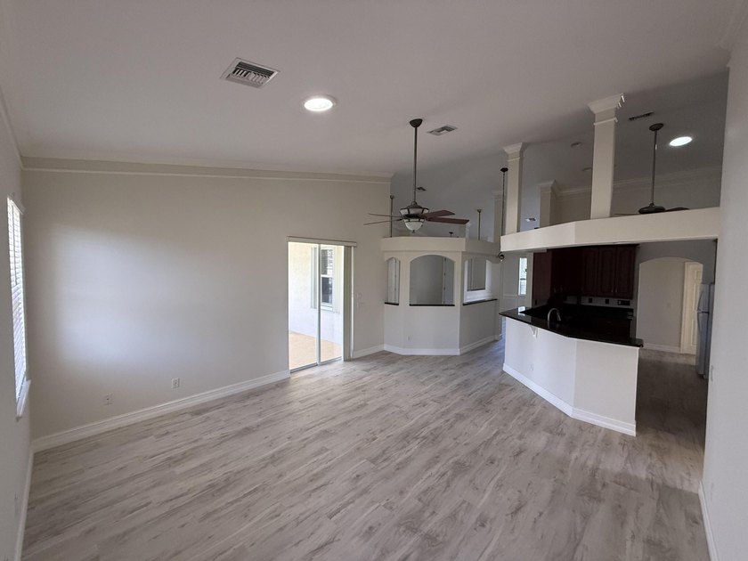 Spacious 3-bedroom, 2-bath in-ground pool home with standout - photo 6
