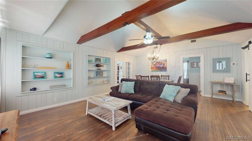 Investment perfection meets a slice of paradise! Located in the - photo 17