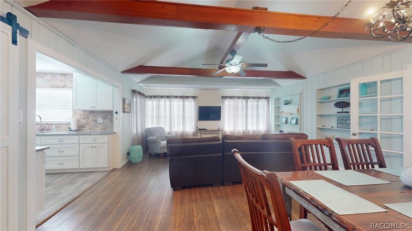 Investment perfection meets a slice of paradise! Located in the - photo 18