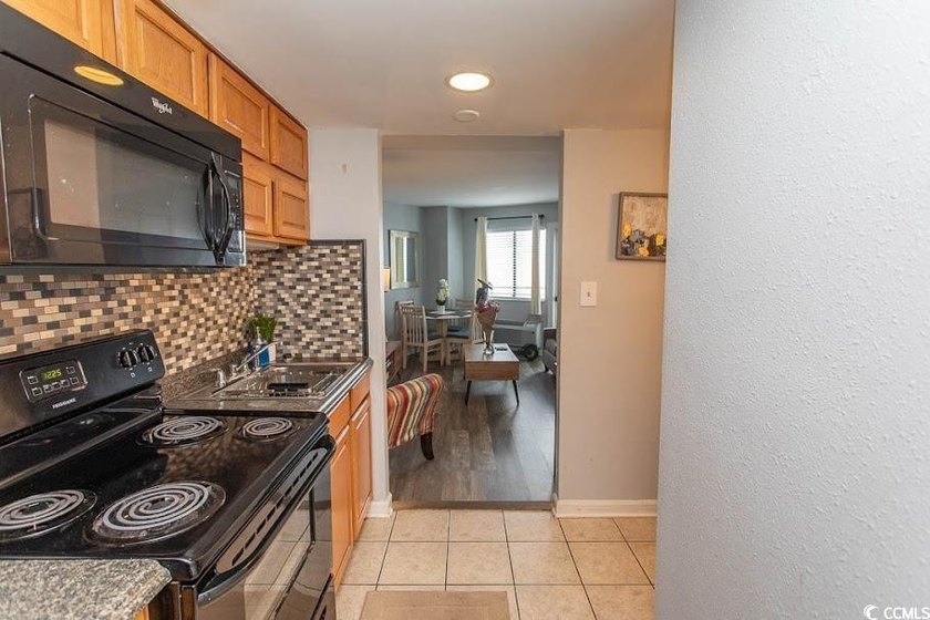 Welcome to this immaculate 1 bedroom/1 bath condo at Bluewater - photo 7
