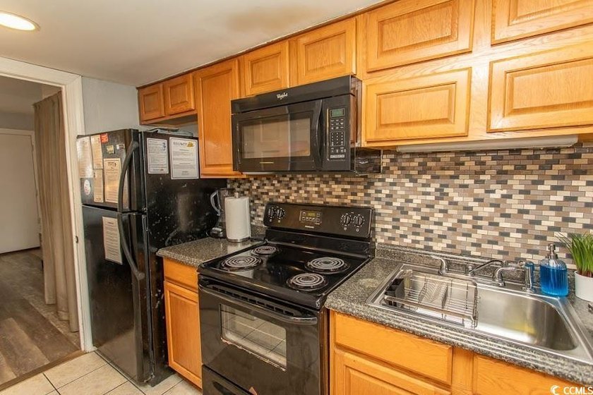 Welcome to this immaculate 1 bedroom/1 bath condo at Bluewater - photo 8