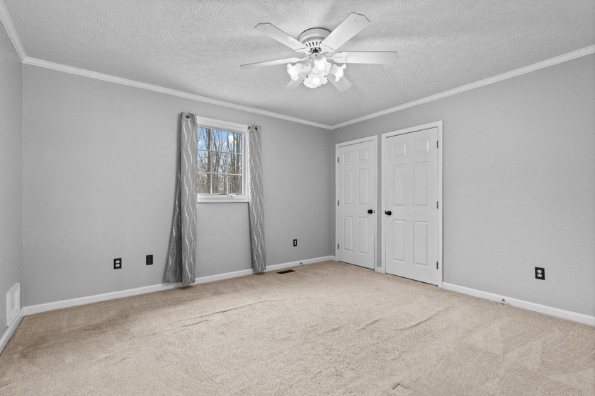 PRIVACY! House can barely be seen from court, last house on - photo 29