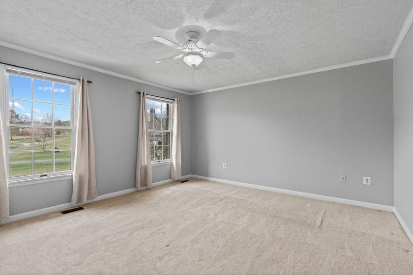 PRIVACY! House can barely be seen from court, last house on - photo 35