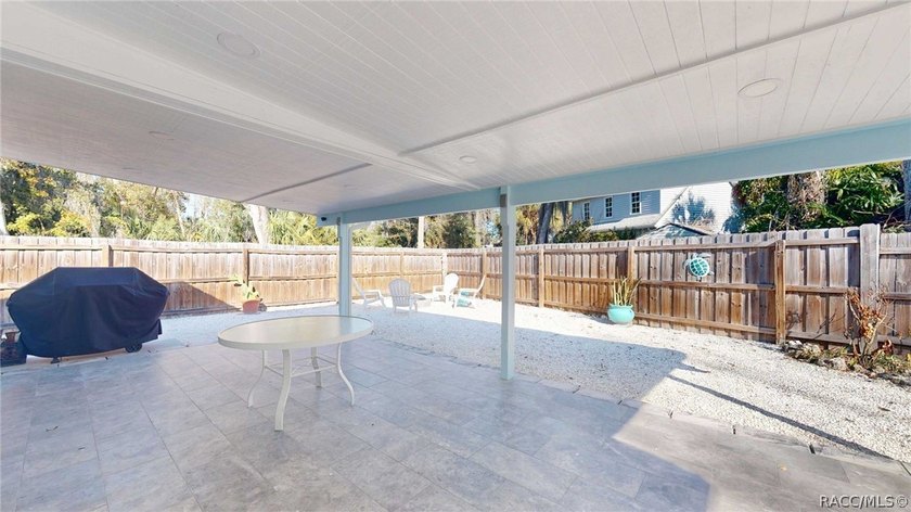 Investment perfection meets a slice of paradise! Located in the - photo 39
