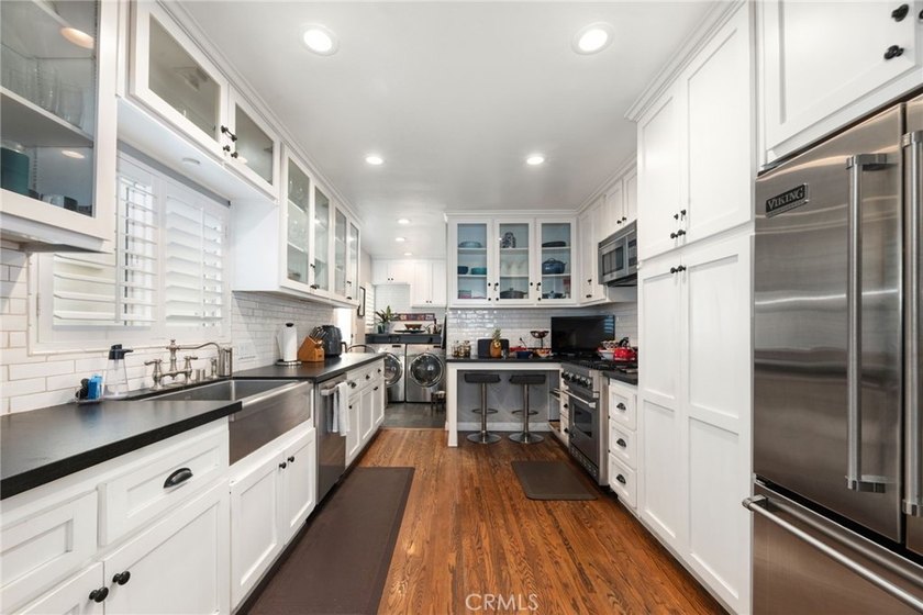 his is a quintessential beach house in premier North Hermosa - photo 9