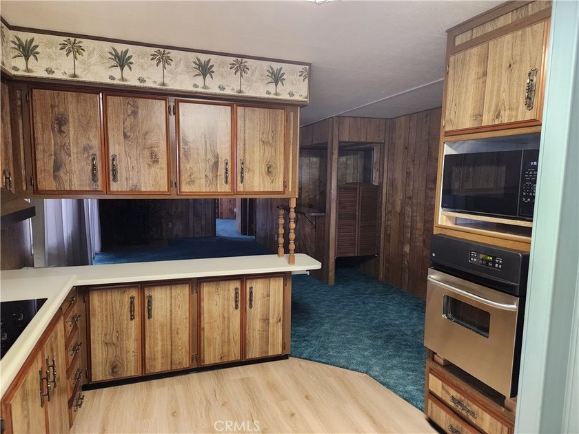 Beautiful home located in the peaceful and desirable - photo 17