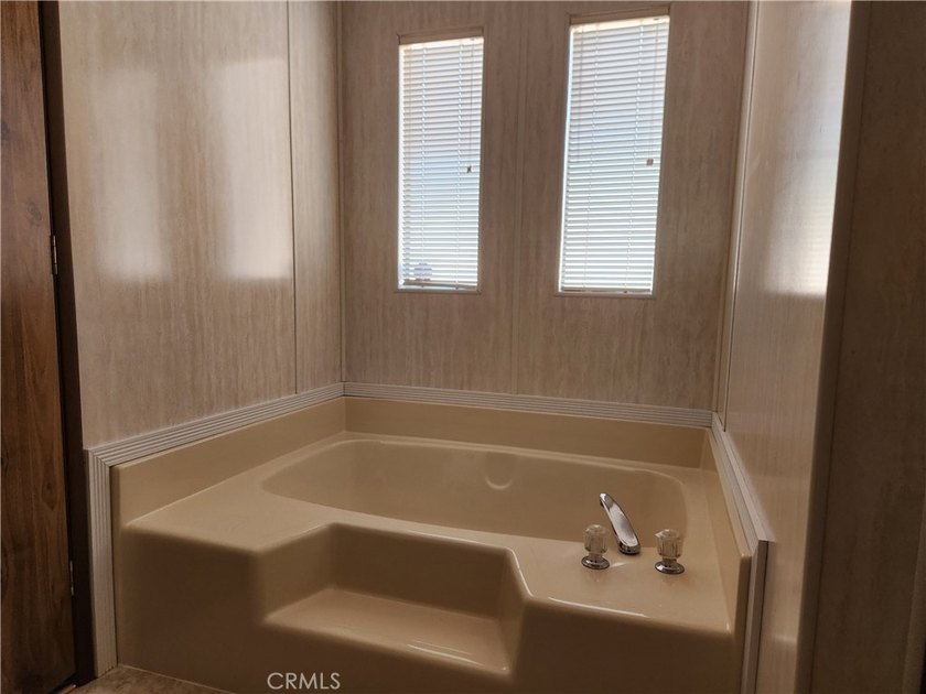 Beautiful home located in the peaceful and desirable - photo 26