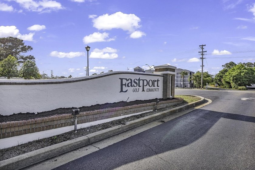 Tucked along the manicured fairways of the sought-after Eastport - photo 44