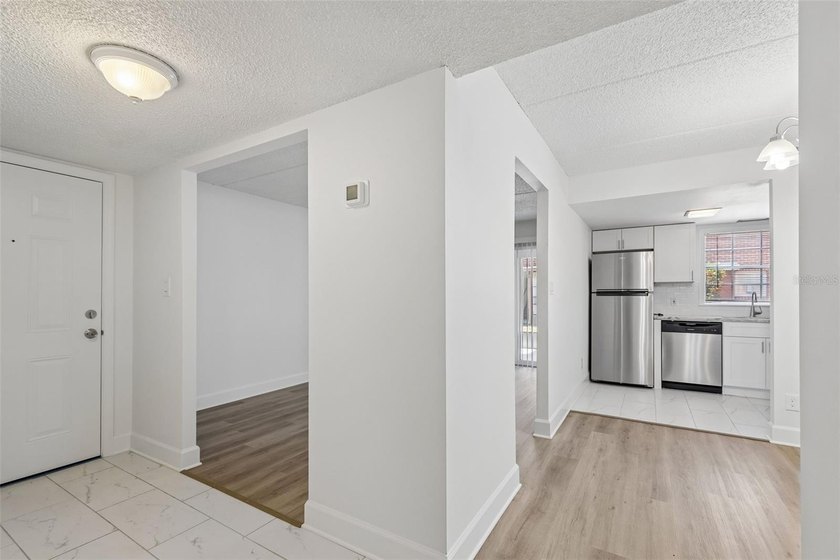 Welcome to large 1 bedroom 1 bathroom condo in Jamestown - photo 11