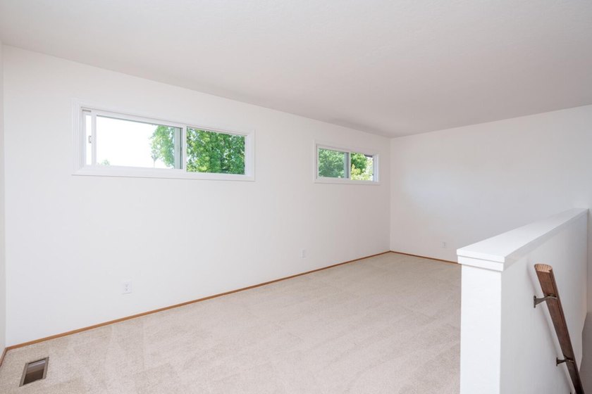 Welcome to 1542 Jacob Ave, a beautifully maintained 5-bedroom - photo 12