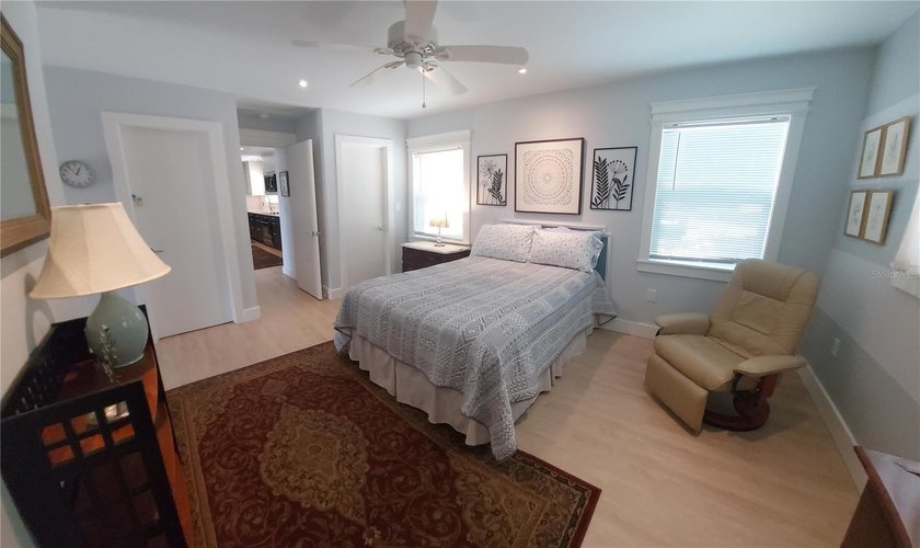 Under contract-accepting backup offers. Immaculately Renovated 4 - photo 42