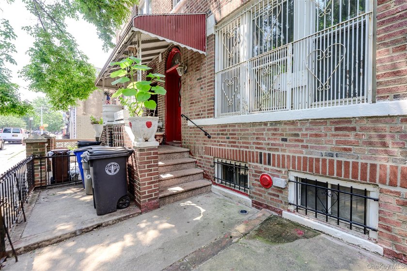 Welcome to a fantastic, income-generating multi-family property - photo 2