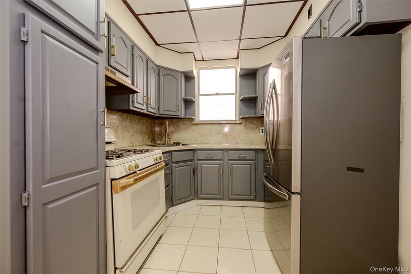 Welcome to a fantastic, income-generating multi-family property - photo 7