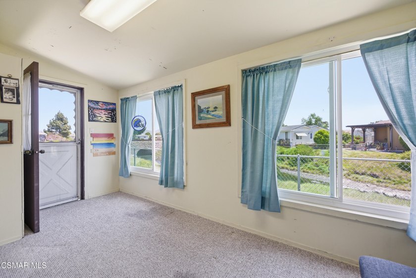 Welcome to Poinsettia Gardens, Ventura's most sought-after 55+ - photo 17