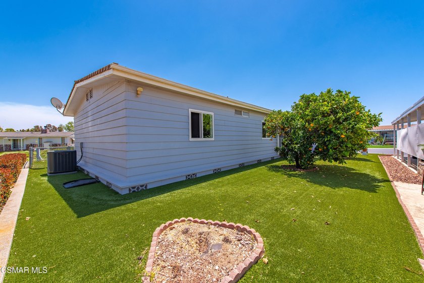 Welcome to Poinsettia Gardens, Ventura's most sought-after 55+ - photo 27