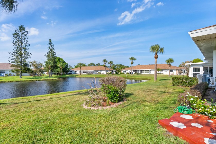 Step into this welcoming 2-bed, 2-bath condo in a gated 55+ - photo 4