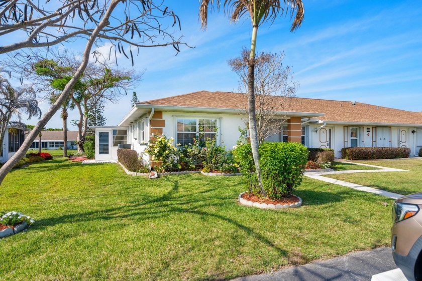 Step into this welcoming 2-bed, 2-bath condo in a gated 55+ - photo 7