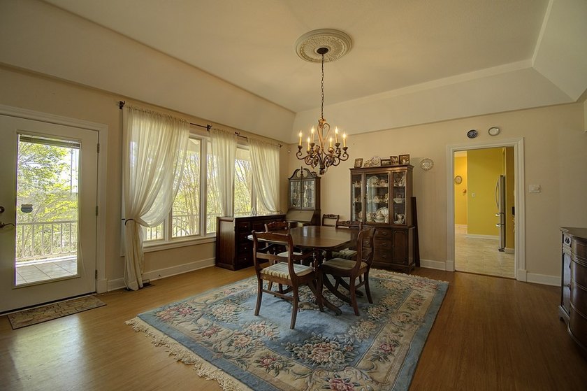 Beautiful Home In Wonderful Riverhill Subdivision. Located On A - photo 9