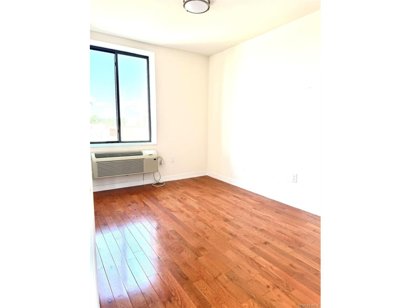 Discover this bright and spacious 1-bedroom + 1 home office - photo 8