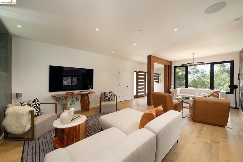 5656 Buena Vista blends meticulous engineering with refined - photo 14