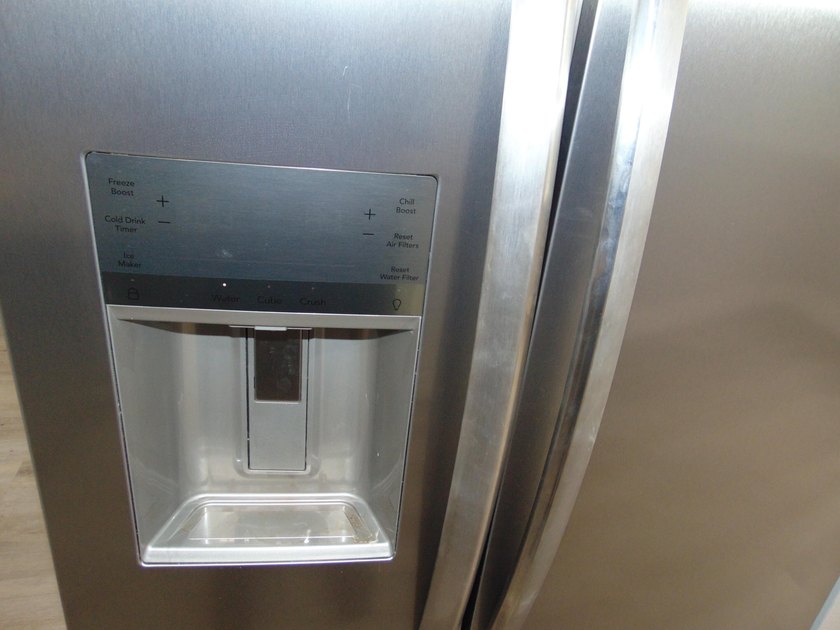 BEAUTIFUL ! MOVE RIGHT IN. GREAT UPDATED FIRST FLOOR CONDO IN - photo 6