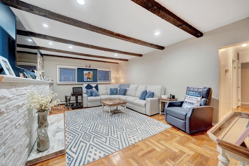 If You're Searching For A Home In Merrick, Check Out This 3 - photo 10