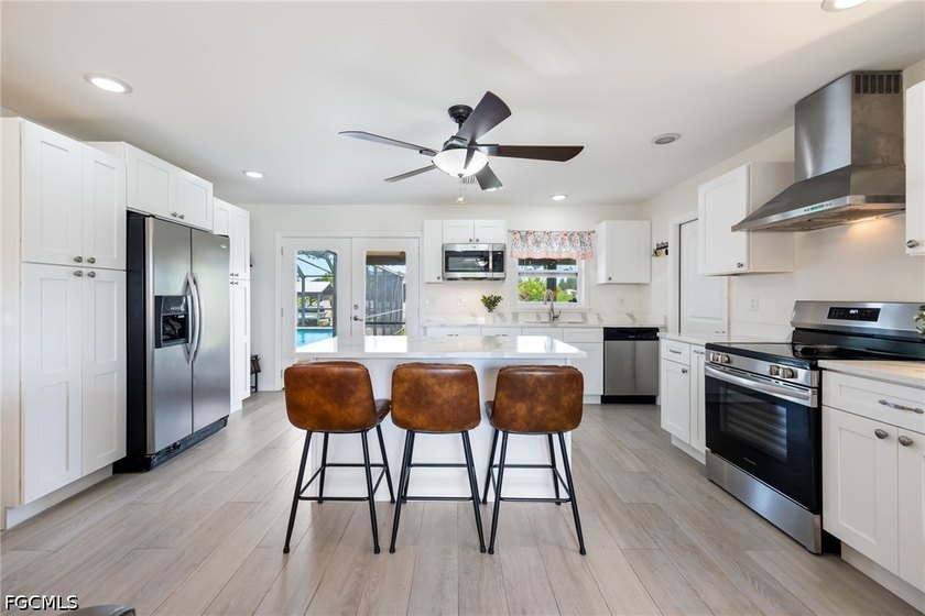 Waterfront living awaits in this lovely 2-bedroom, 2-bathroom - photo 5