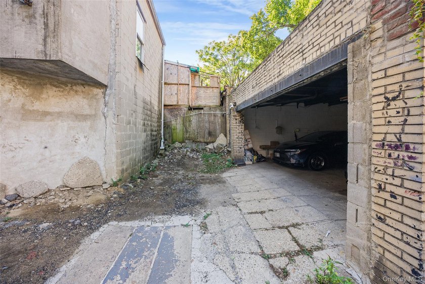 PRIME INVESTMENT OPPORTUNITY in the Bronx!.....Exceptional - photo 5