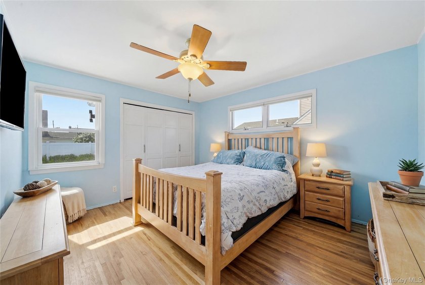 Welcome to this lovely two story Colonial in desirable - photo 12