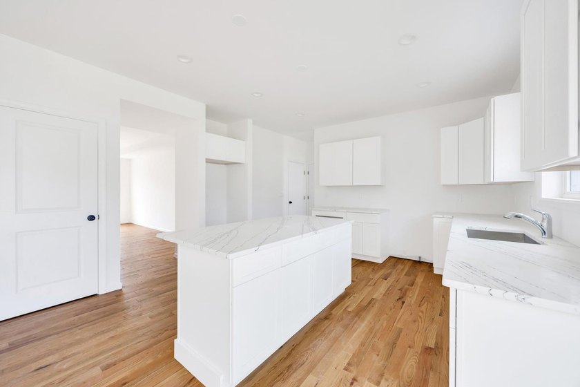 New Construction Colonial - To Be Built. 4 Bedrooms, 2.5 - photo 20