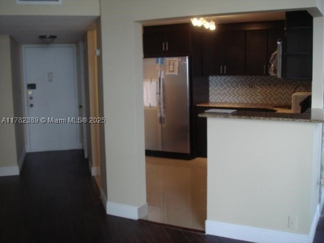 LARGE 1 BED,1.5 BATHS ON HIGH FLOOR..RENOVATED...NEW STAINLESS - photo 24