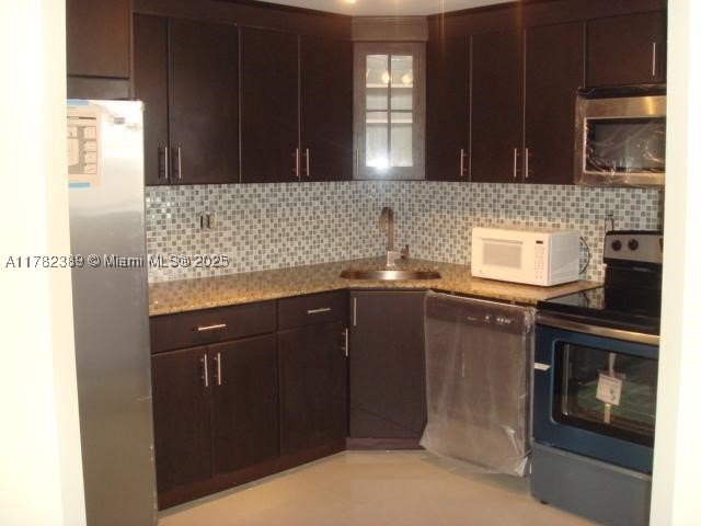 LARGE 1 BED,1.5 BATHS ON HIGH FLOOR..RENOVATED...NEW STAINLESS - photo 28